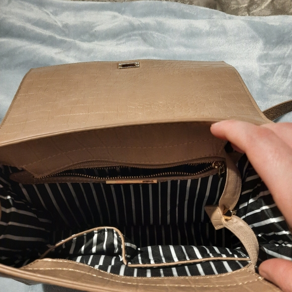 Camel crossbody bag - Picture 4 of 5